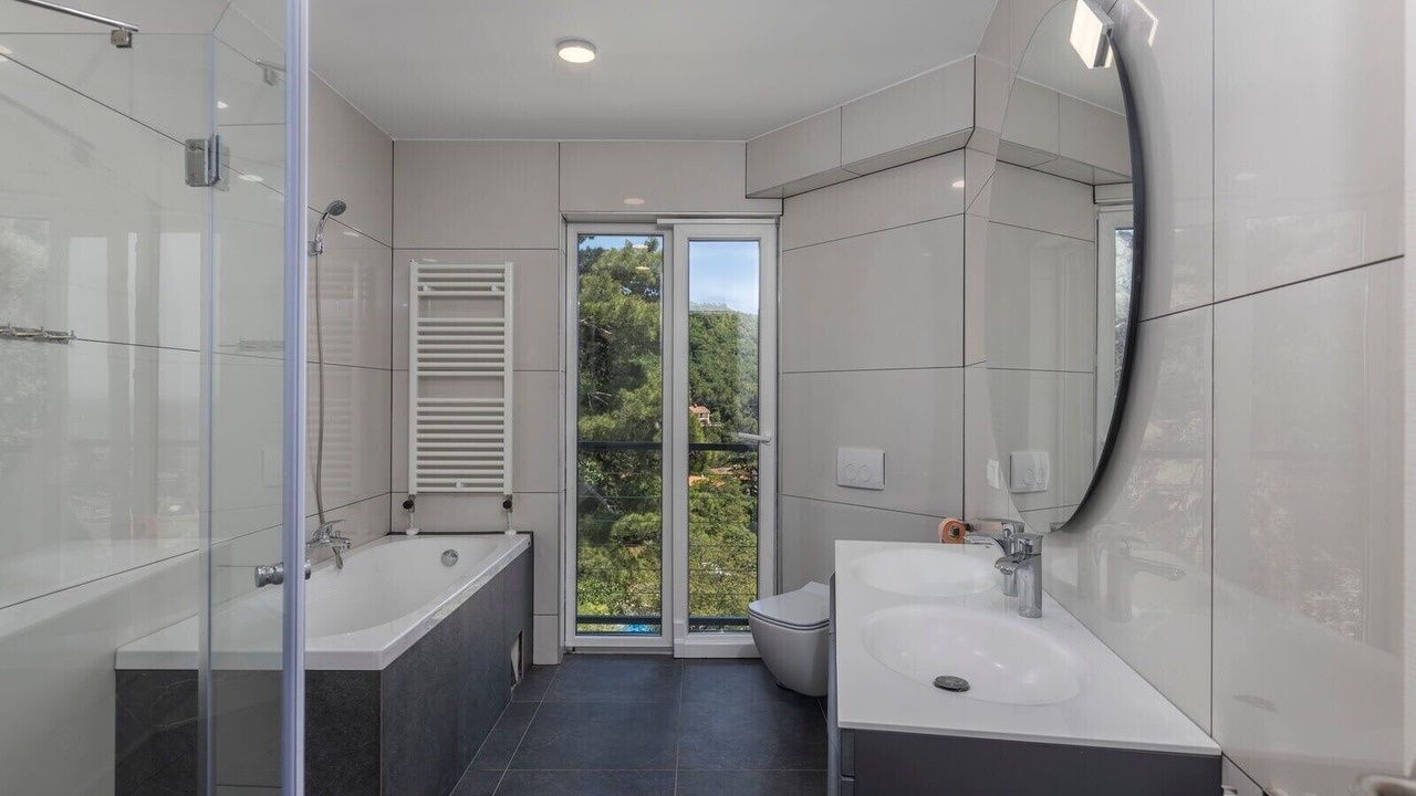 Photo of Bathroom in Obrs