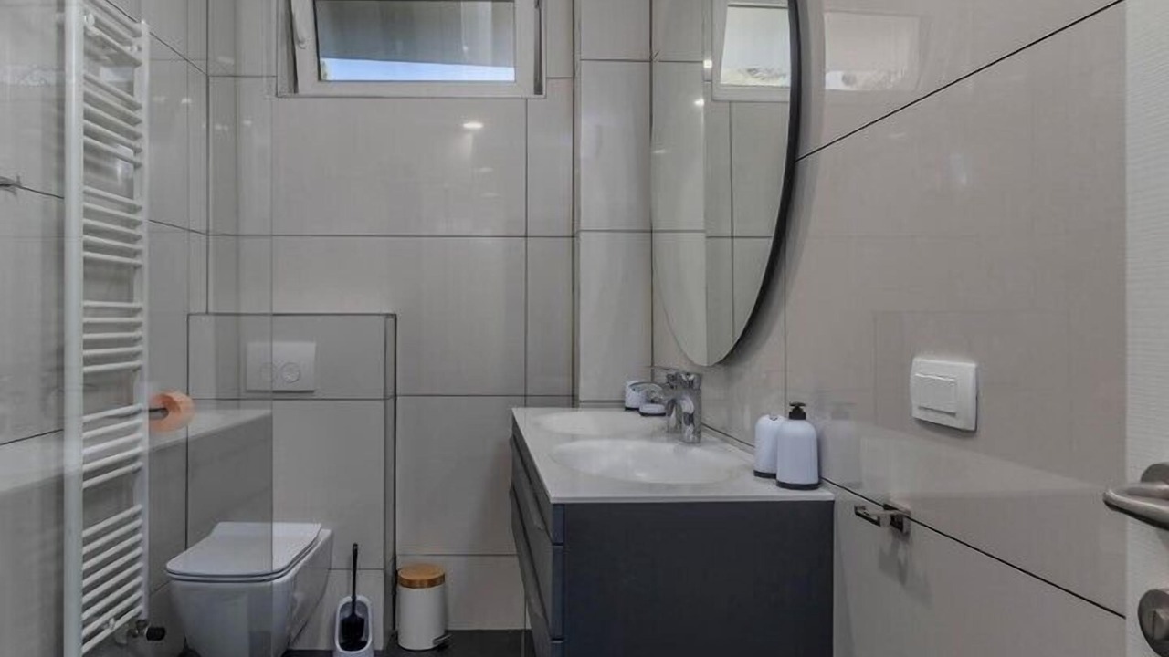 Photo of Bathroom in Obrs