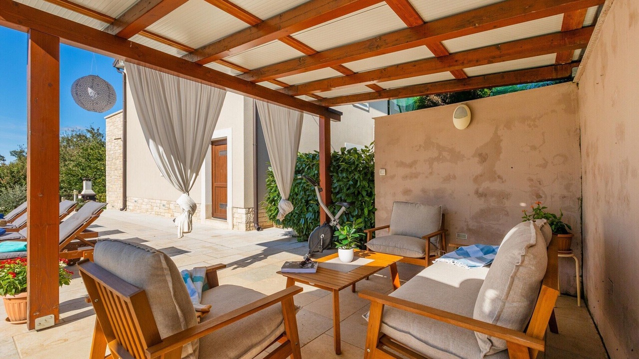 Photo of Patio Balcony in Beram