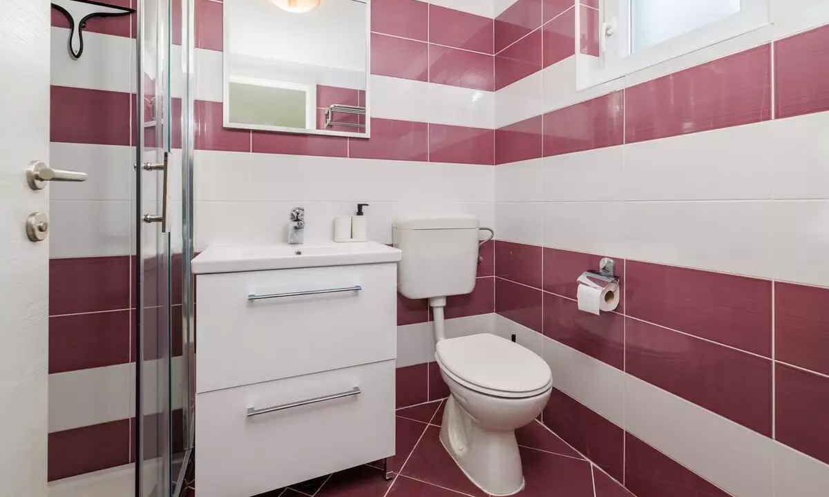 Photo of Bathroom in Kras