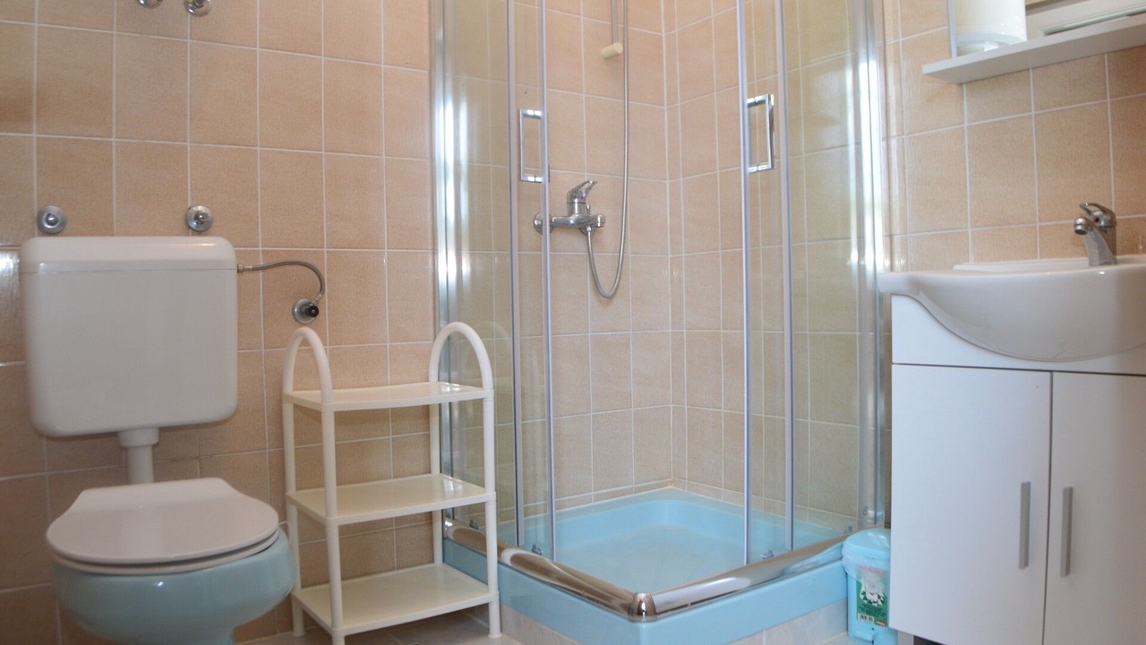 Photo of Bathroom in Lukoran