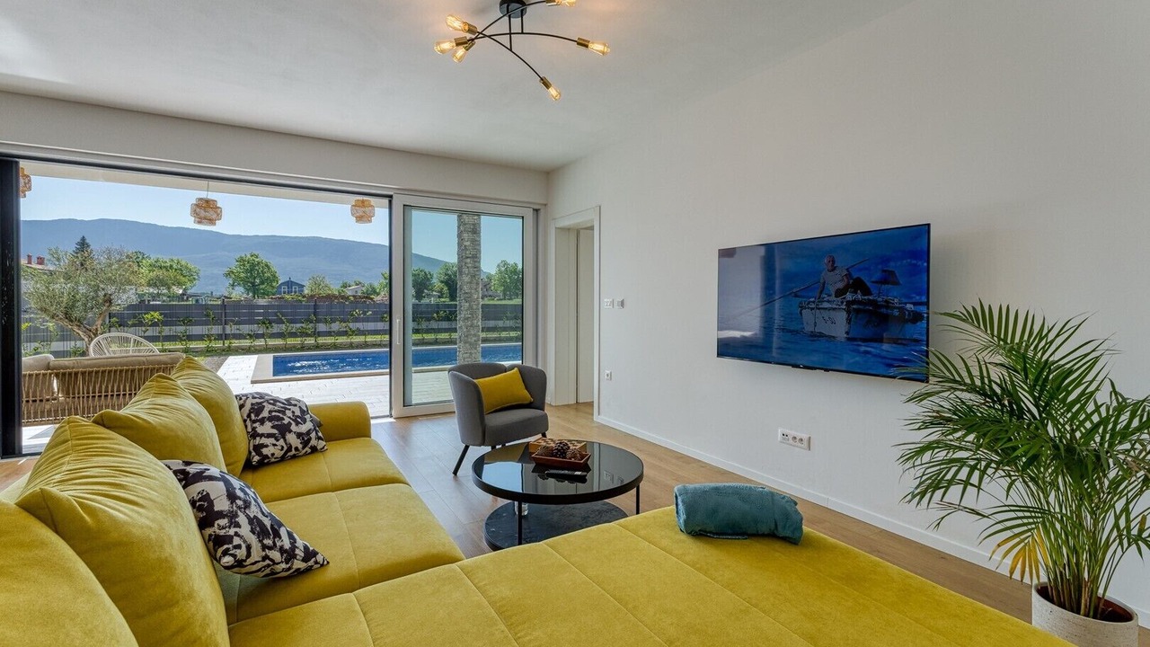 Photo of Livingroom in Krsan