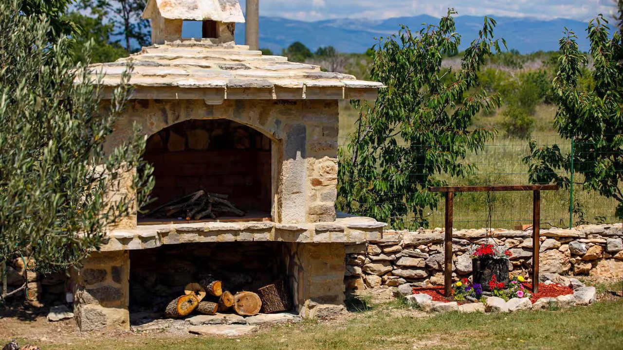 Photo of Outdoor in Oklaj
