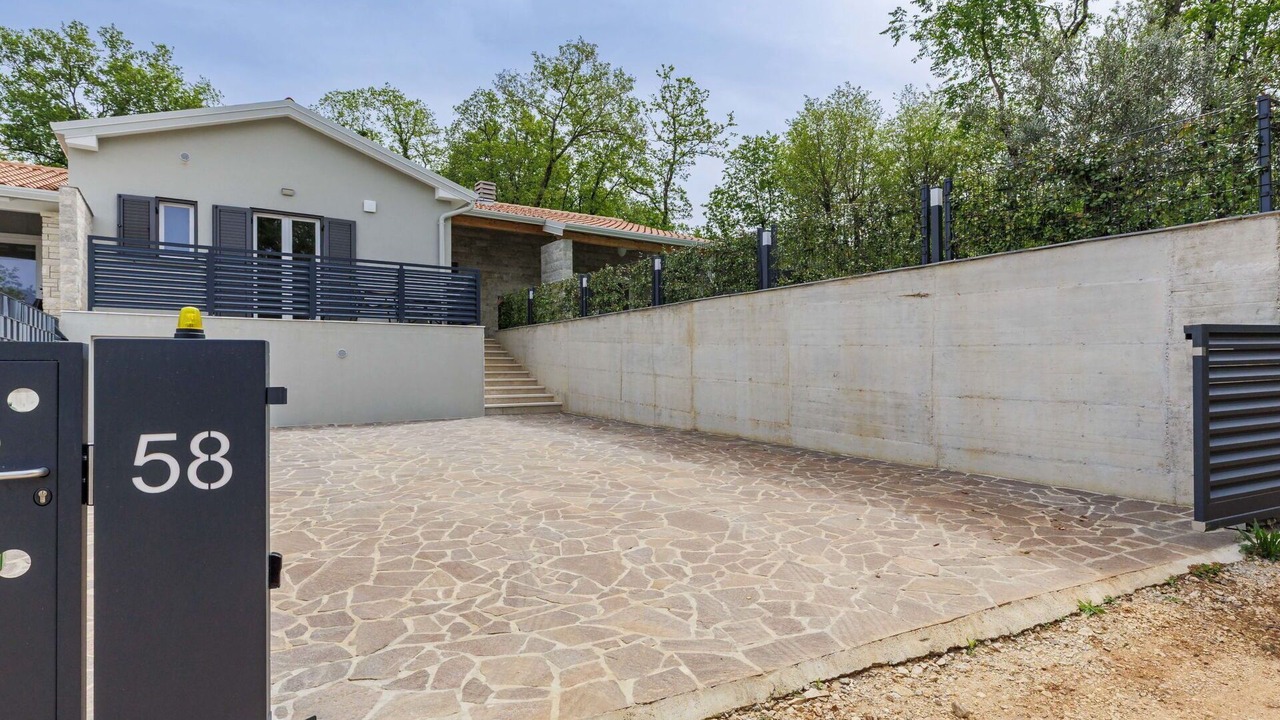Photo of Patio Balcony in Babici