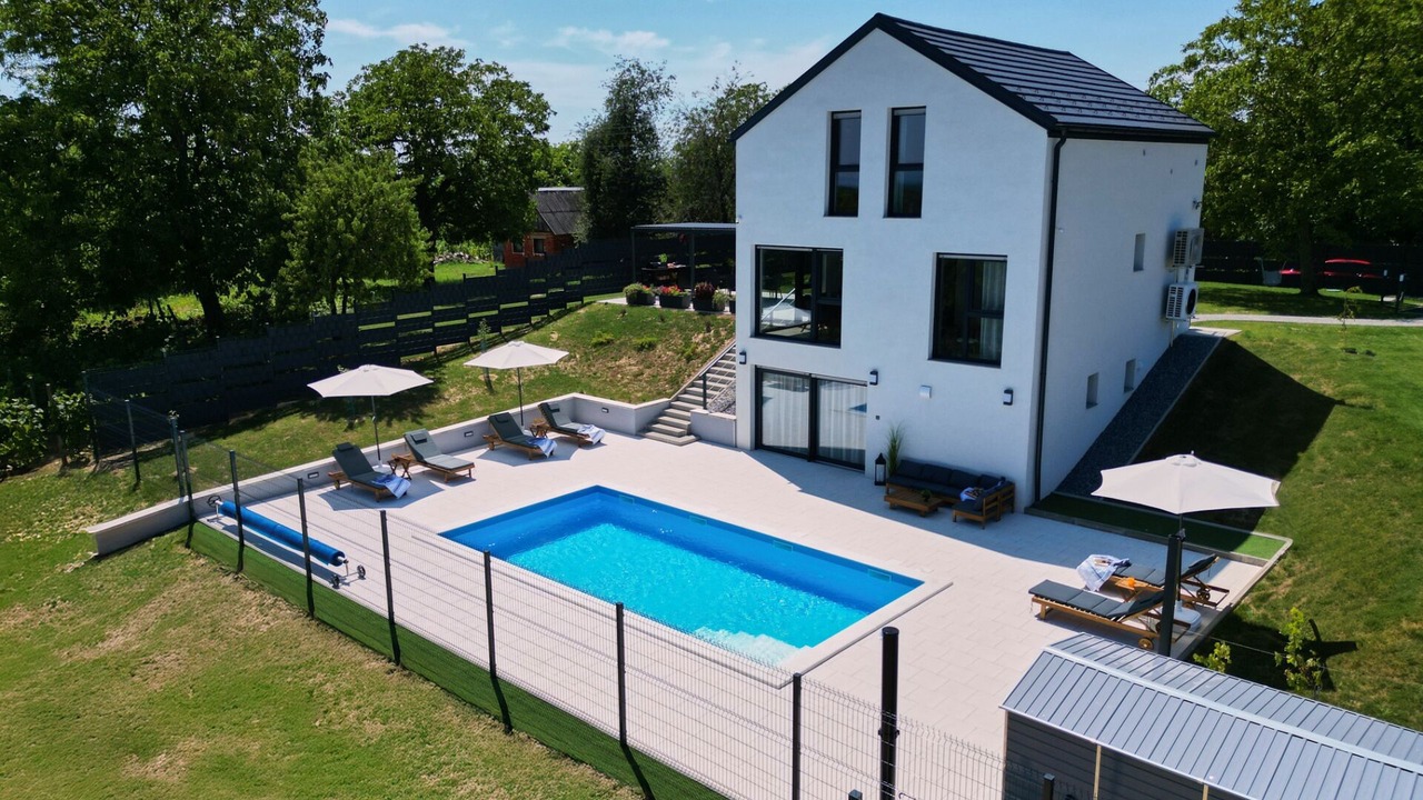 Photo of Outdoor in Severin
