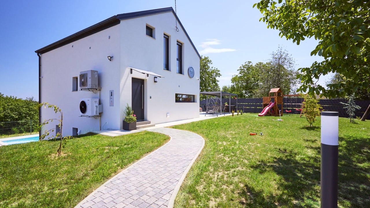 Photo of Outdoor in Severin
