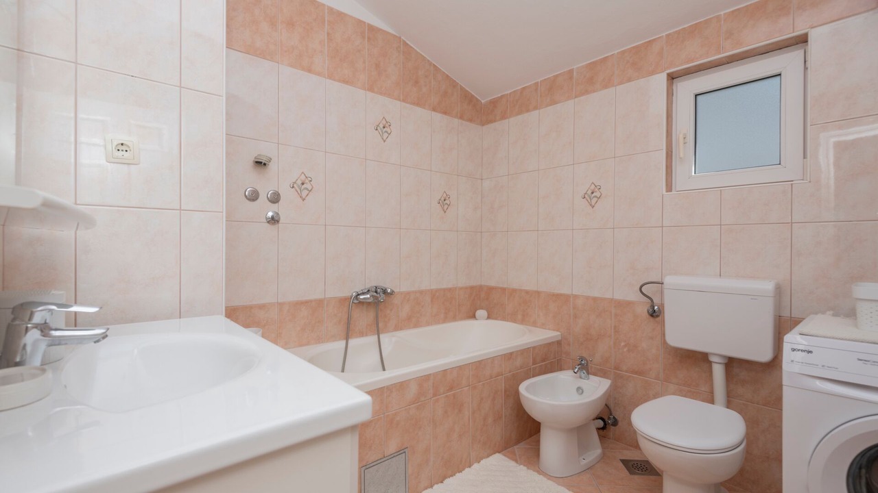 Photo of Bathroom in Bidol
