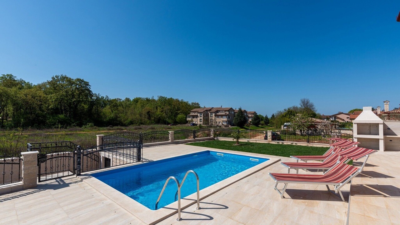 Photo of Outdoor in Karigador