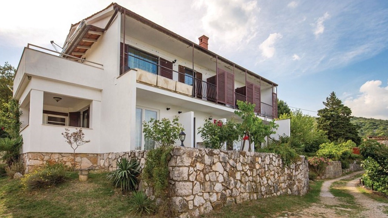Photo of Outdoor in Brsec