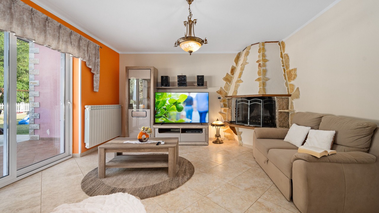 Photo of Livingroom in Vinez