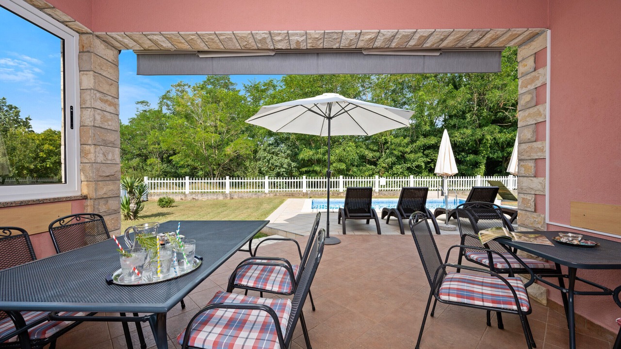 Photo of Outdoor in Vinez