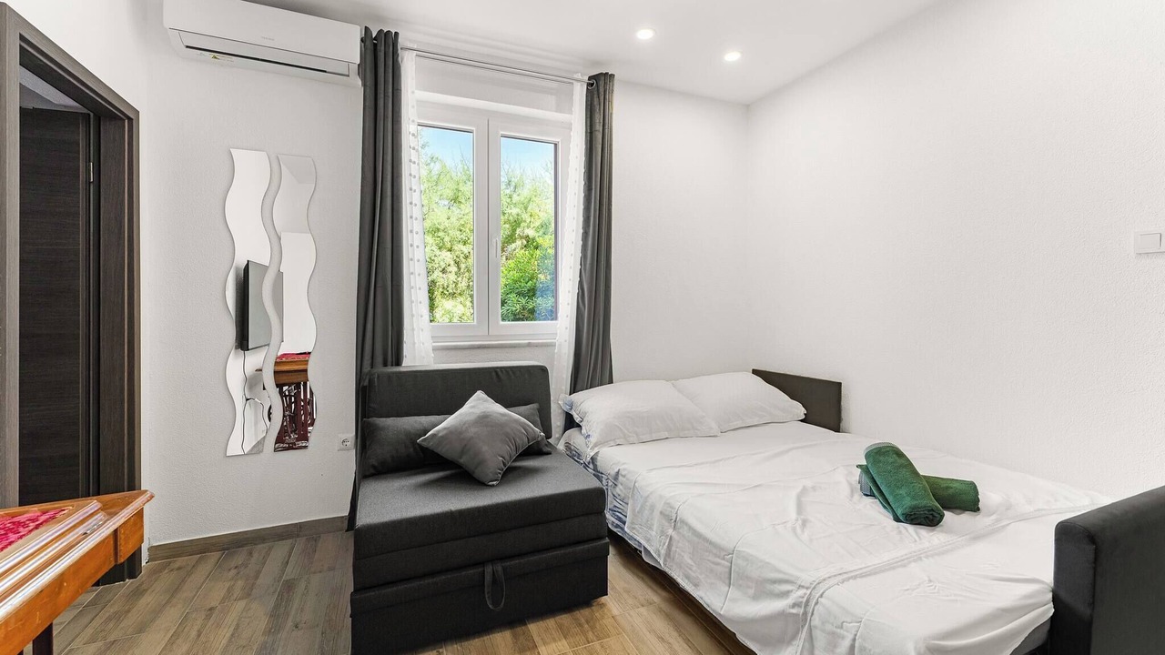 Photo of Bedroom in Kukljica