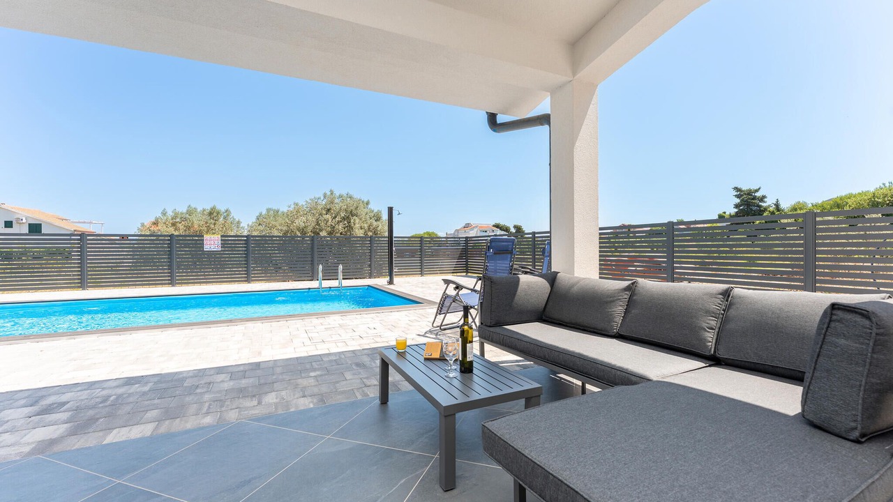 Photo of Outdoor in Banj