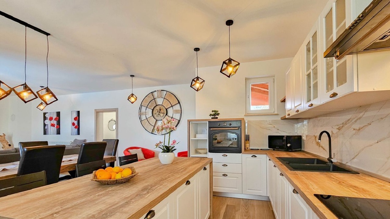 Photo of Kitchen in Karigador