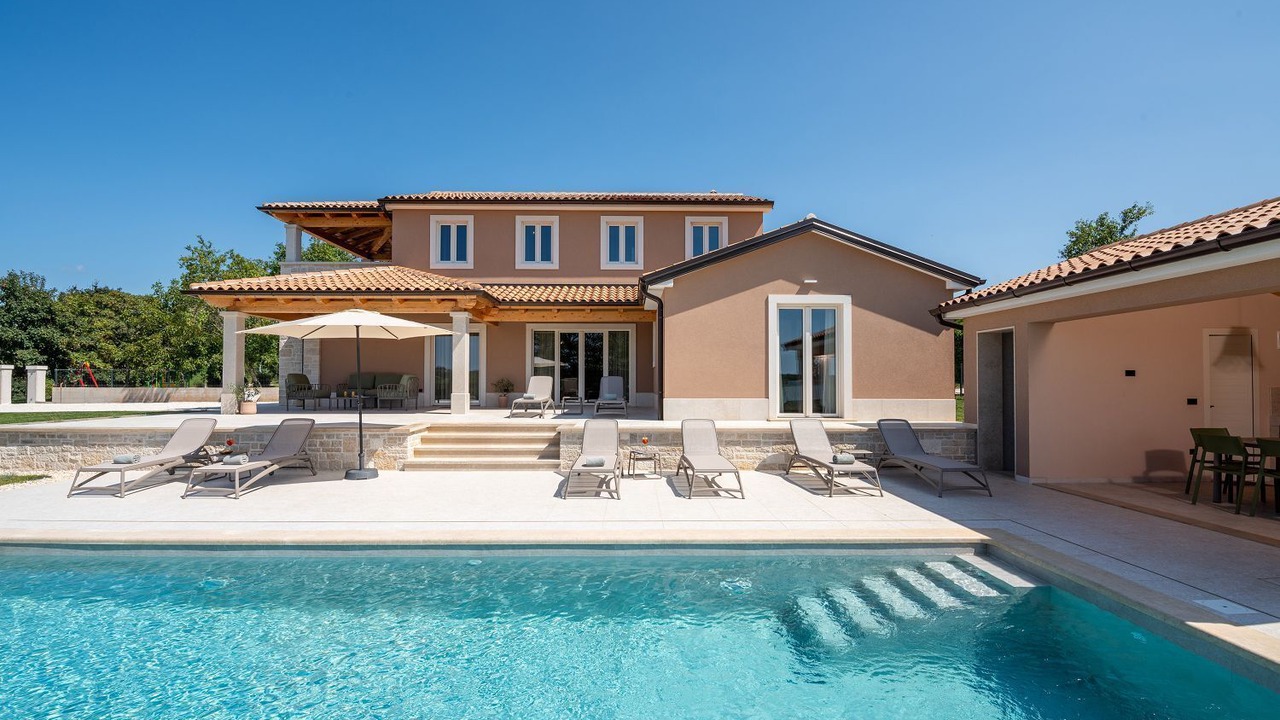 Photo of Outdoor in Beram
