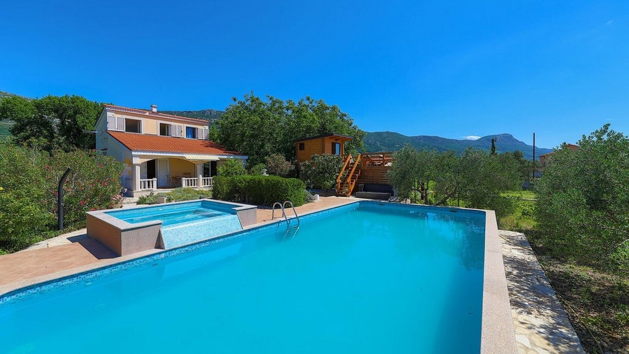 Photo of Outdoor in Rudine