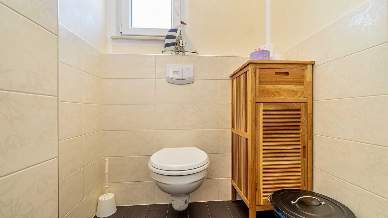 Photo of Bathroom in Porat