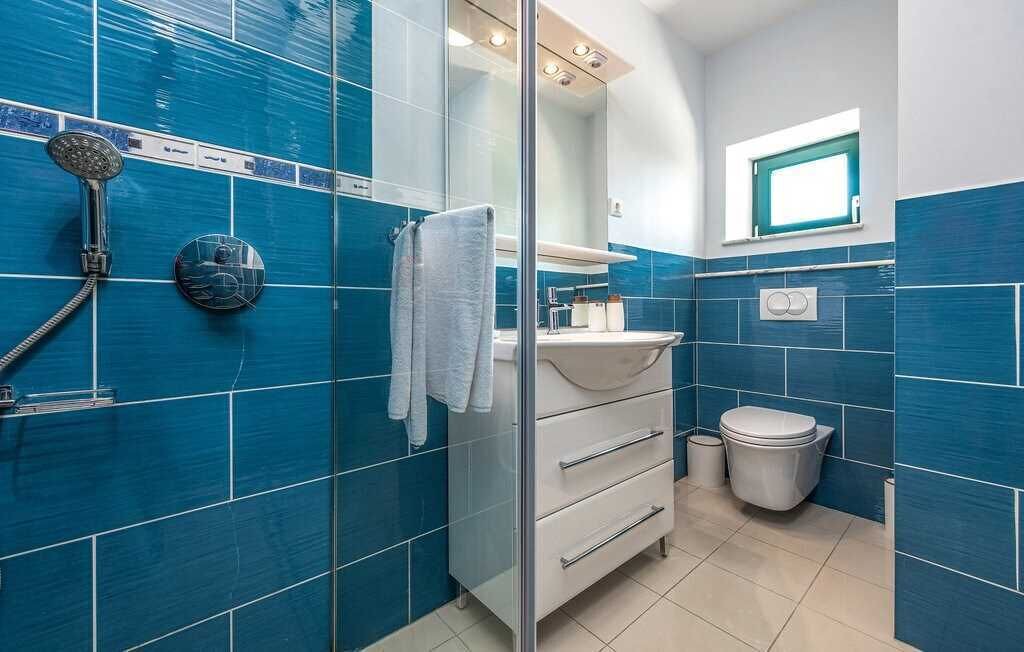 Photo of Bathroom in Vir