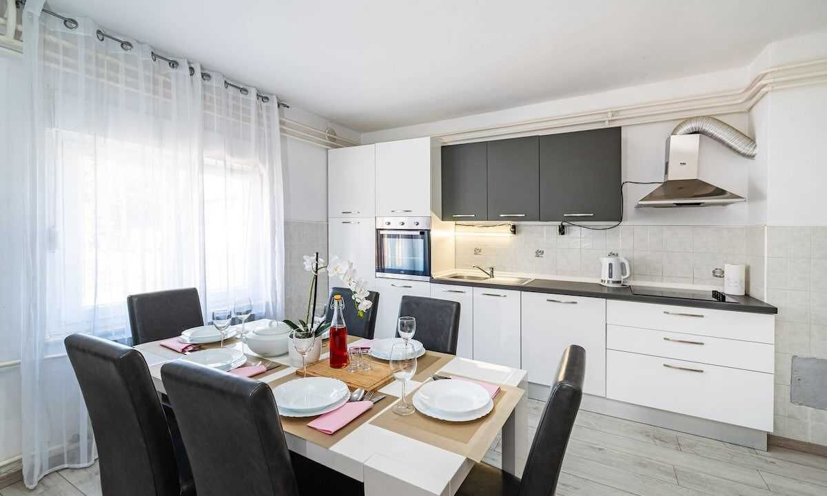 Photo of Kitchen in Suhovare