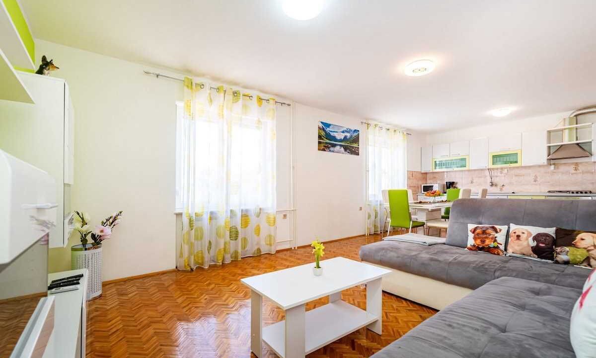 Photo of Livingroom in Suhovare