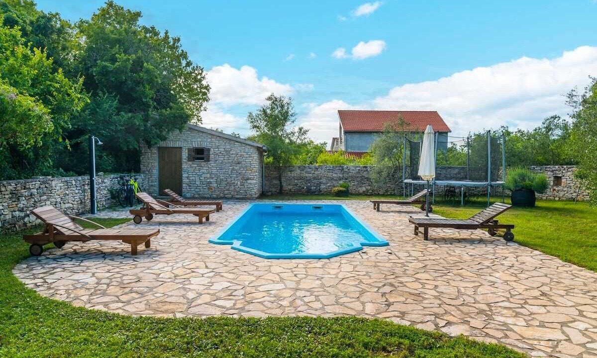 Photo of Outdoor in Puljane