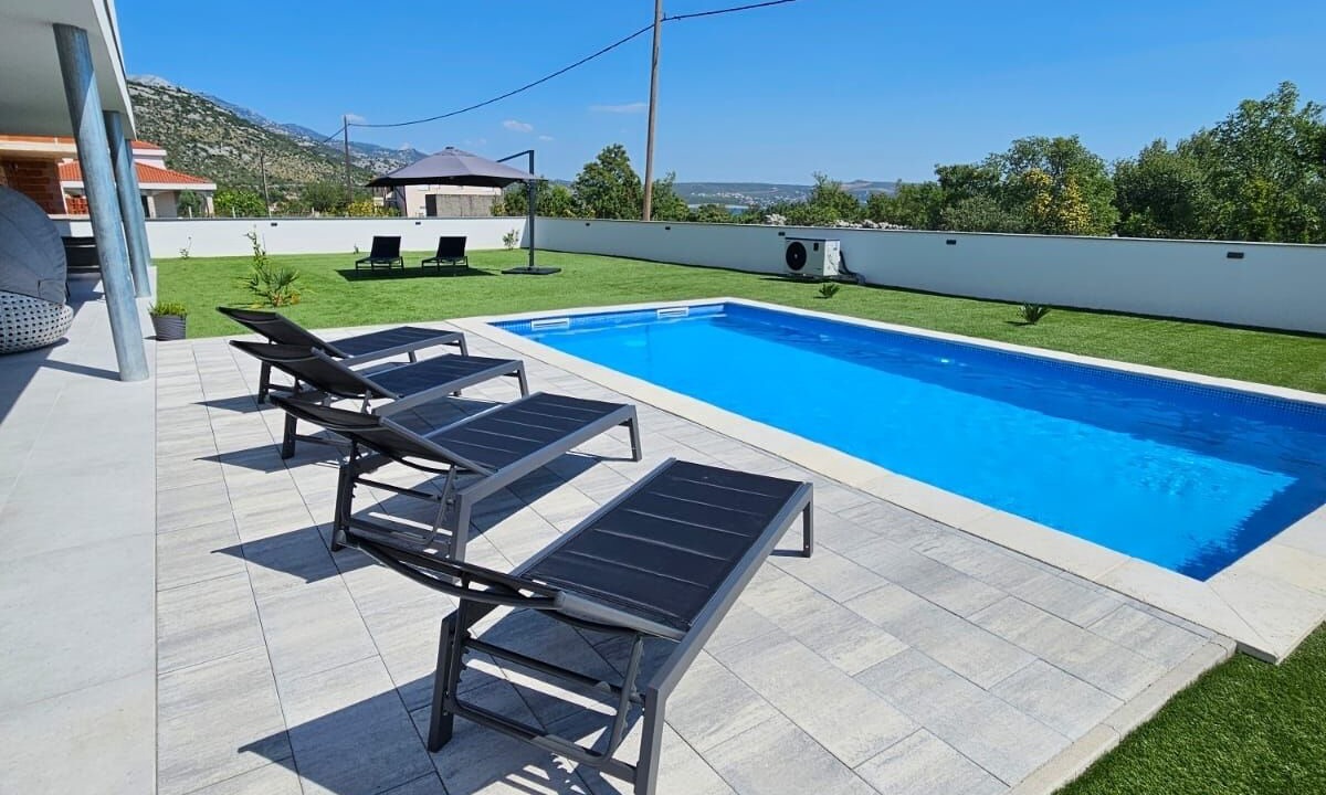 Photo of Outdoor in Seline