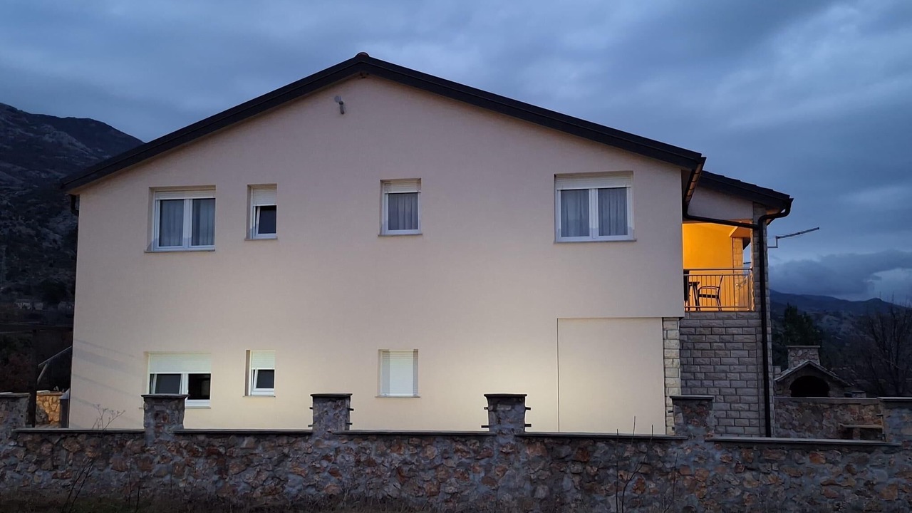 Photo of Outdoor in Seline