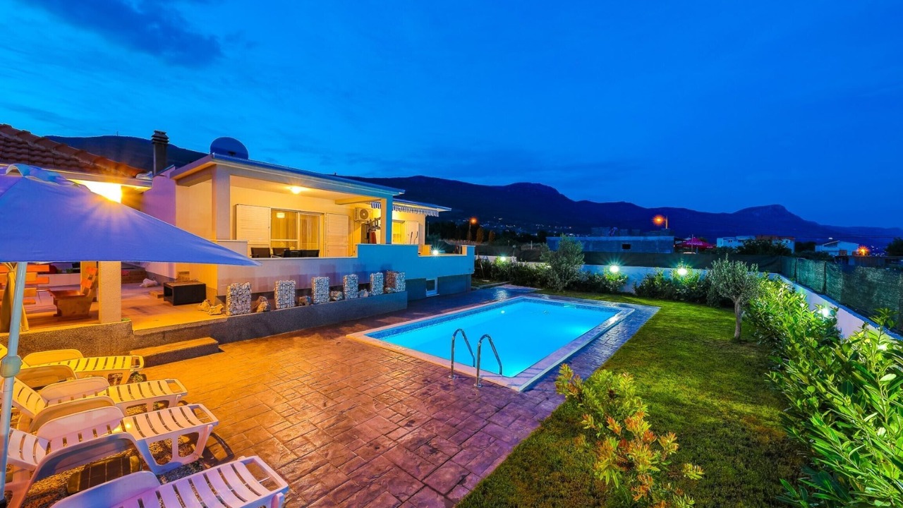 Photo of Outdoor in Rudine