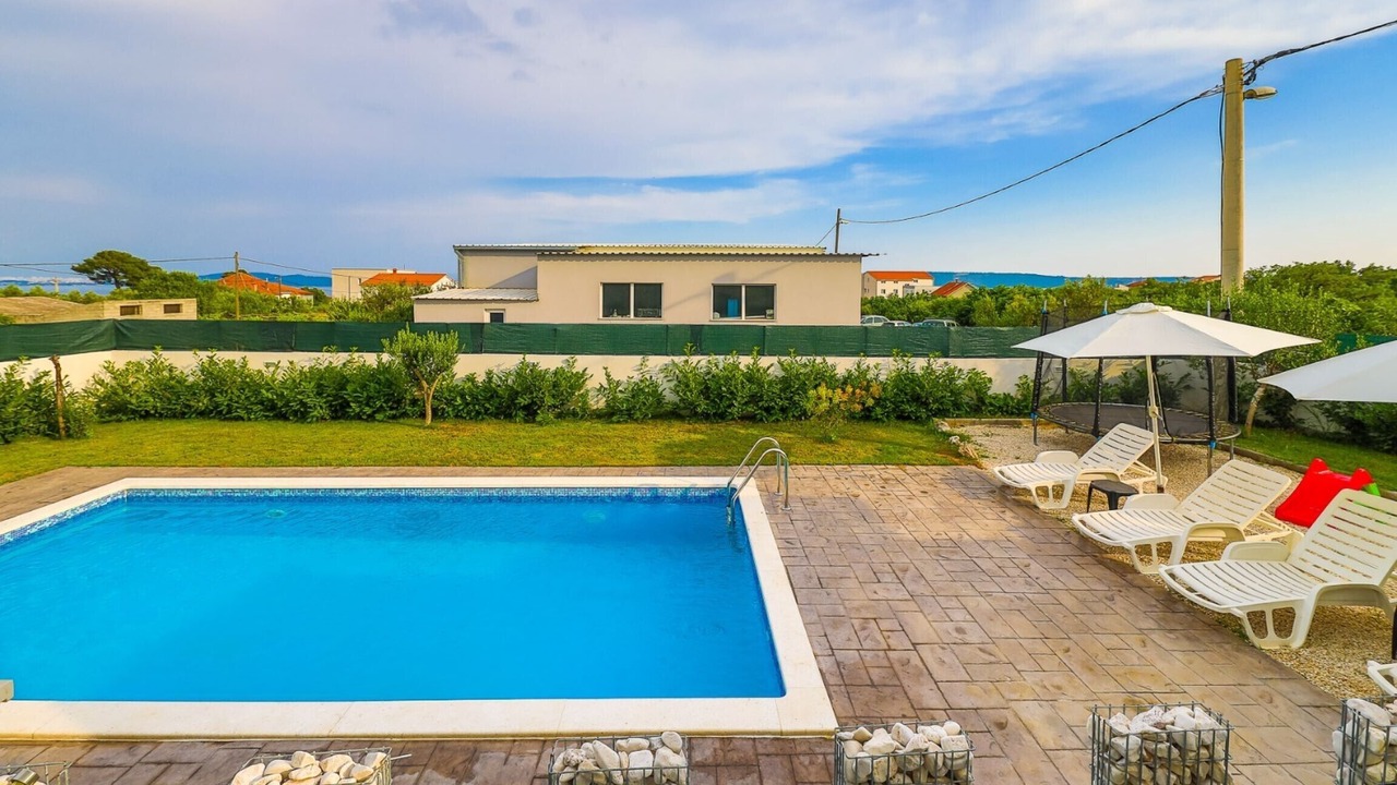 Photo of Outdoor in Rudine