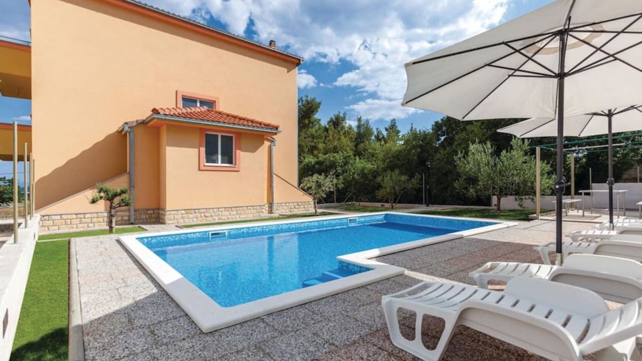 Photo of Outdoor in Rudine