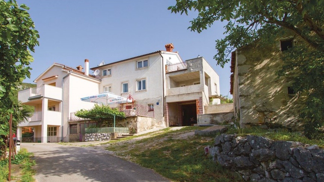Photo of Outdoor in Brsec