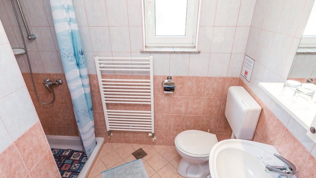 Photo of Bathroom in Brsec