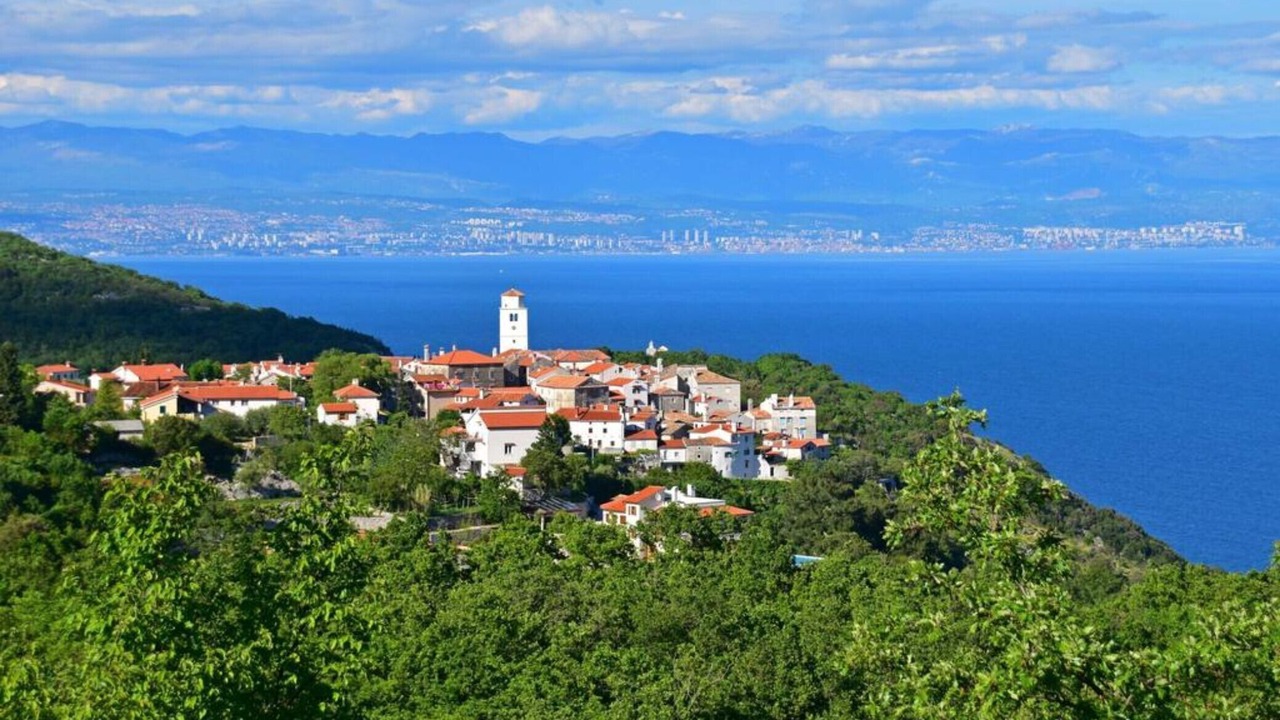 Photo of Outdoor in Brsec