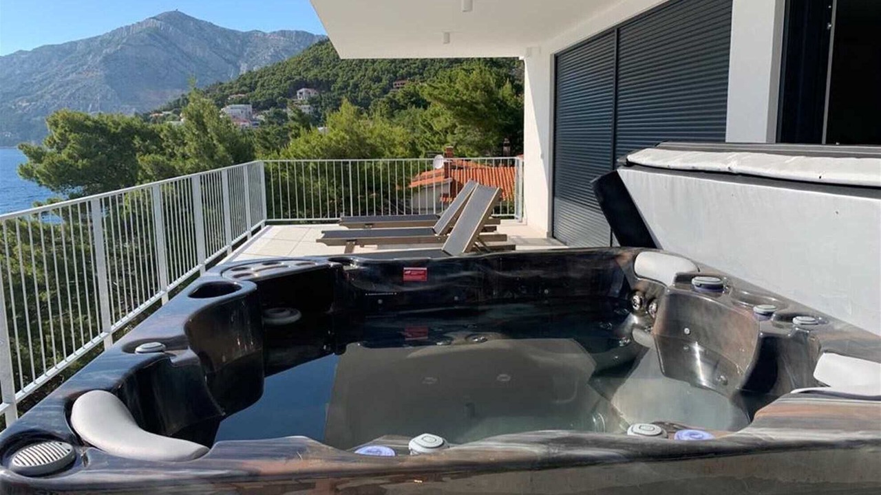Photo of Outdoor in Brela
