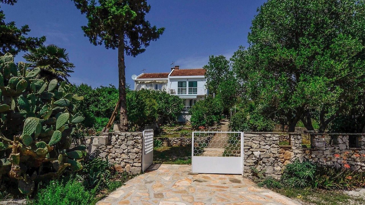 Photo of Outdoor in Loviste