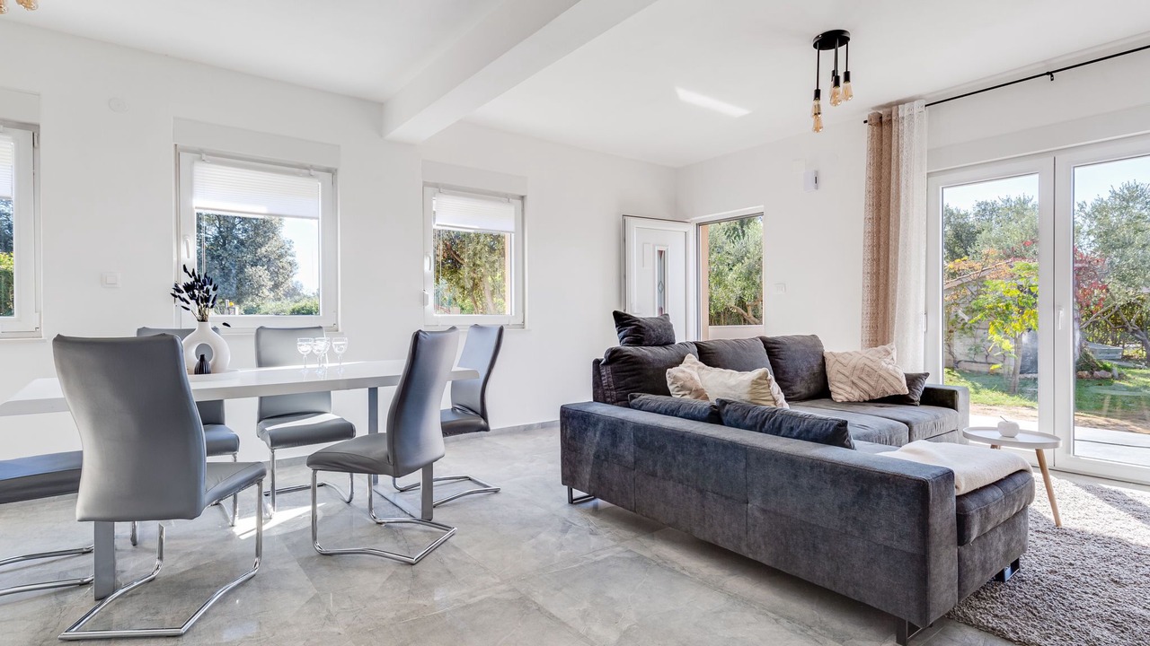 Photo of Livingroom in Sukosan