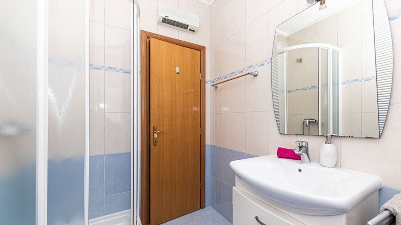 Photo of Bathroom in Rudine