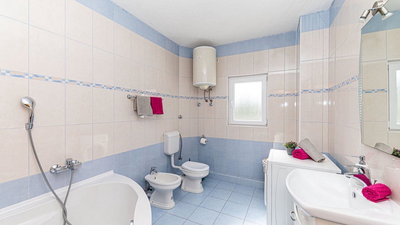 Photo of Bathroom in Rudine