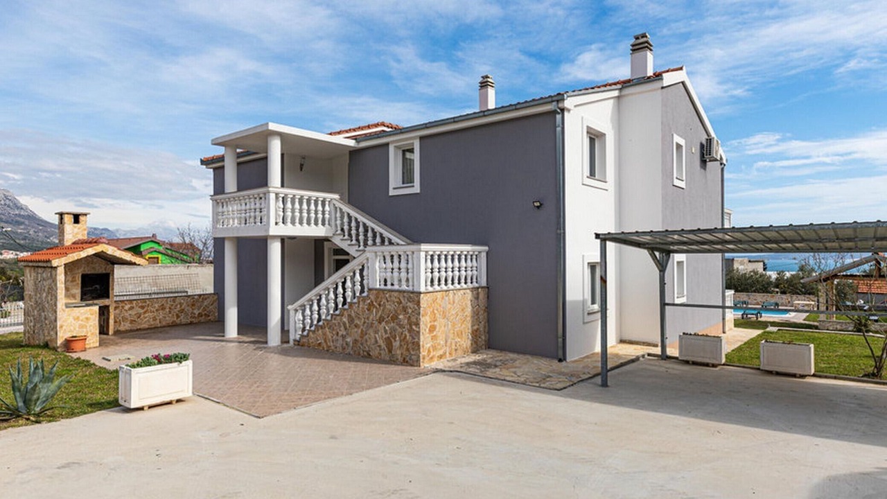 Photo of Outdoor in Rudine