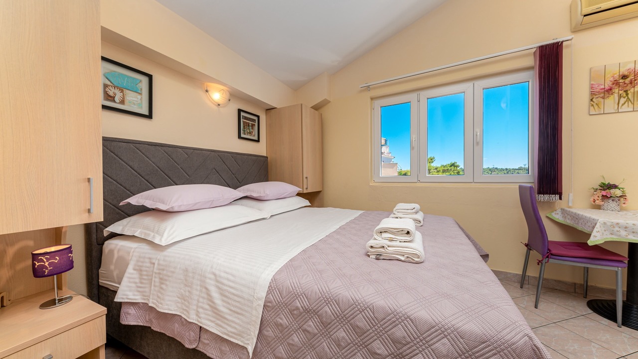 Photo of Bedroom in Makarska Old Town