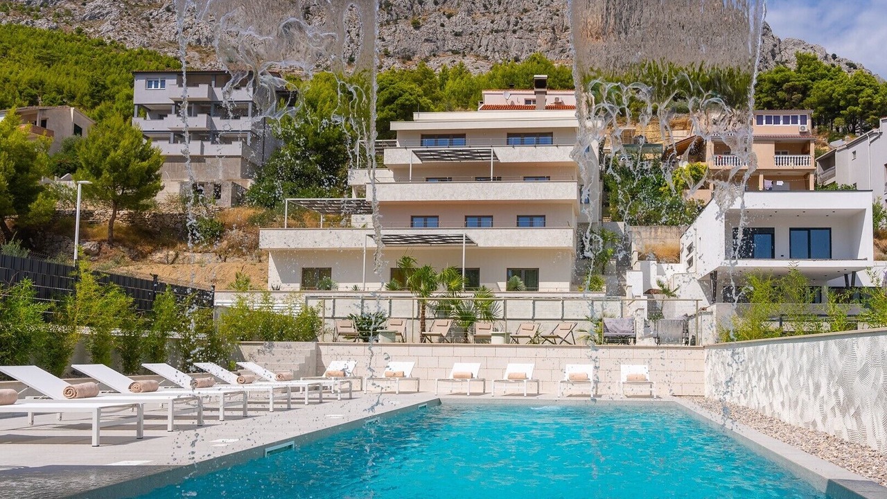 Photo of Others in Omis