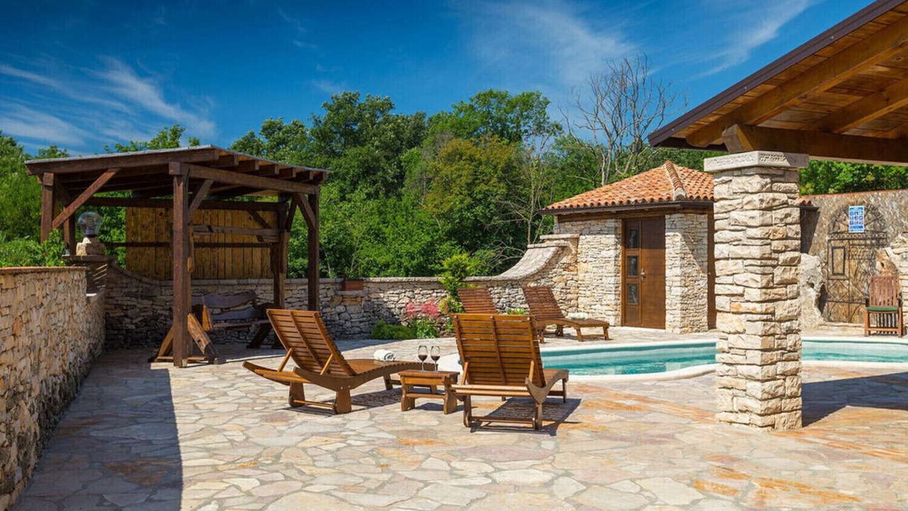 Photo of Outdoor in Sajini