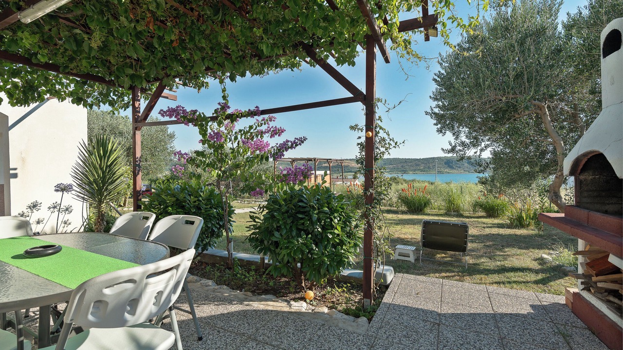 Photo of Outdoor in Rtina