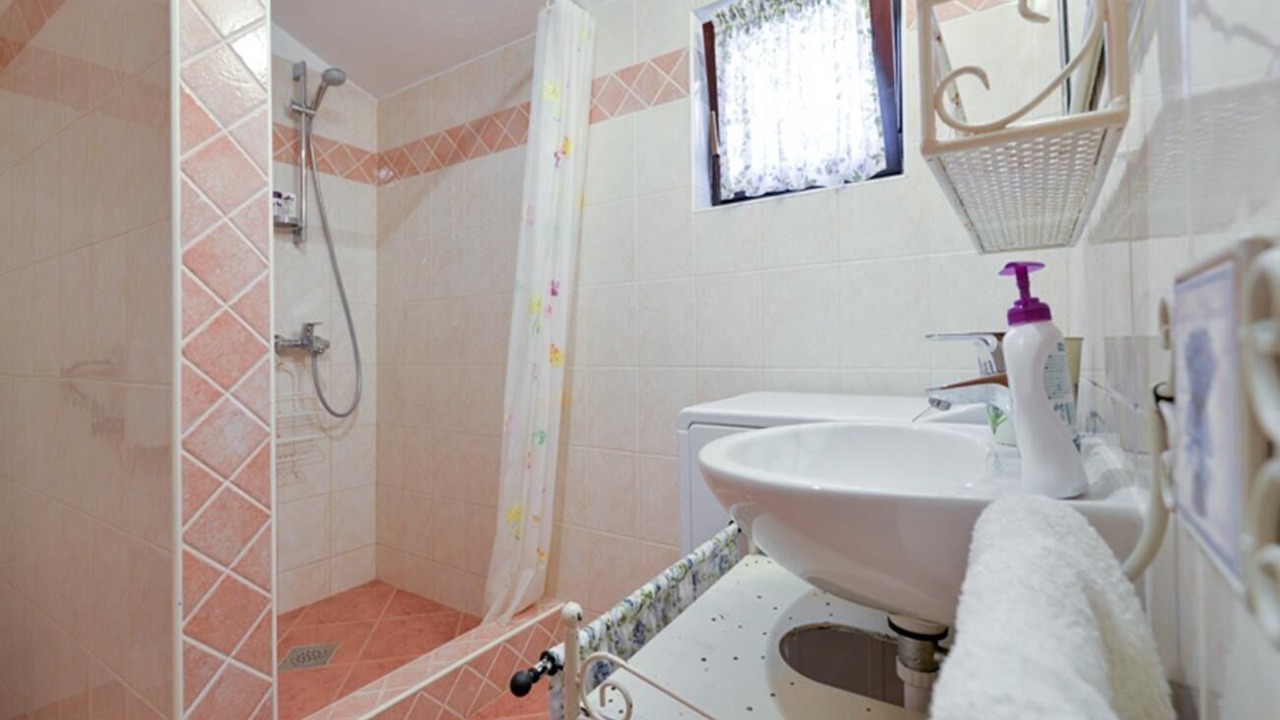 Photo of Bathroom in Vlasici