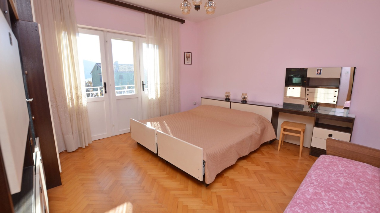 Photo of Bedroom in Cres