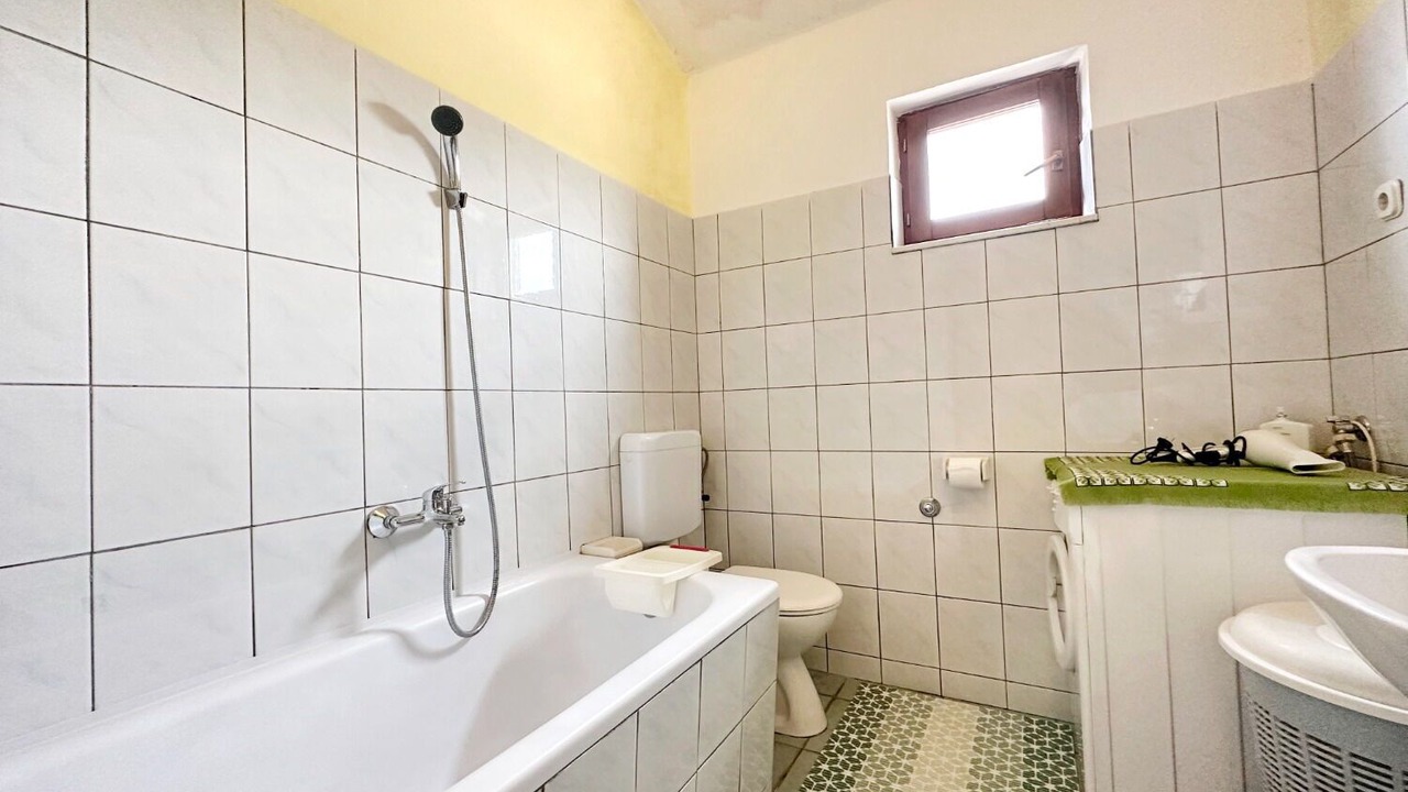 Photo of Bathroom in Srijane