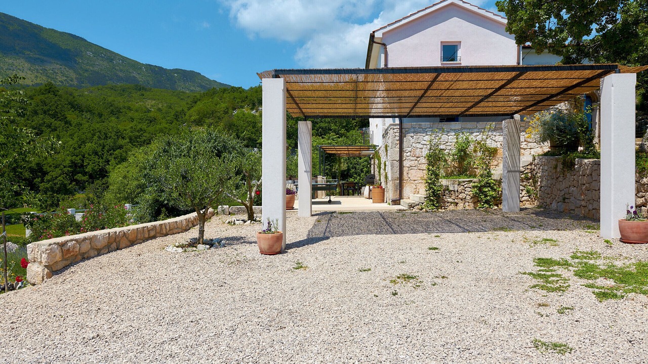 Photo of Patio Balcony in Zagore