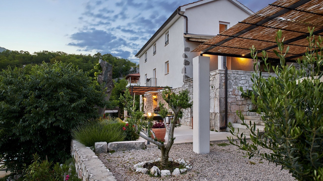 Photo of Outdoor in Zagore