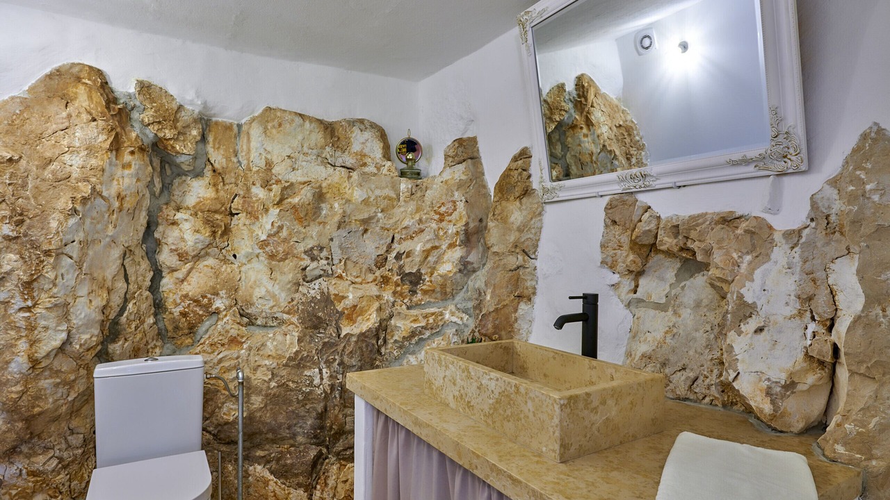 Photo of Bathroom in Zagore