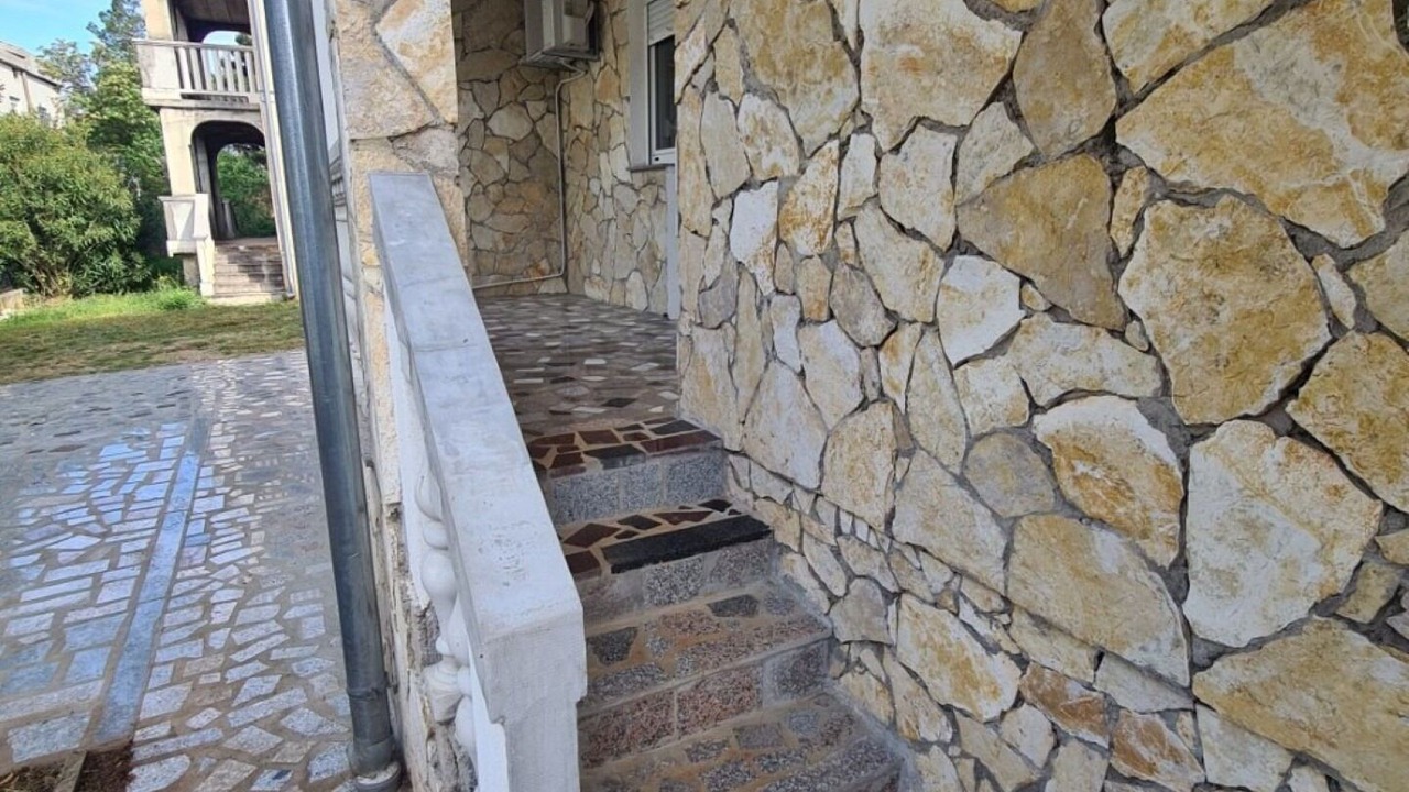 Photo of Outdoor in Seline